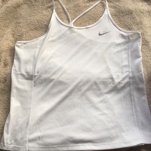 NIKE tank